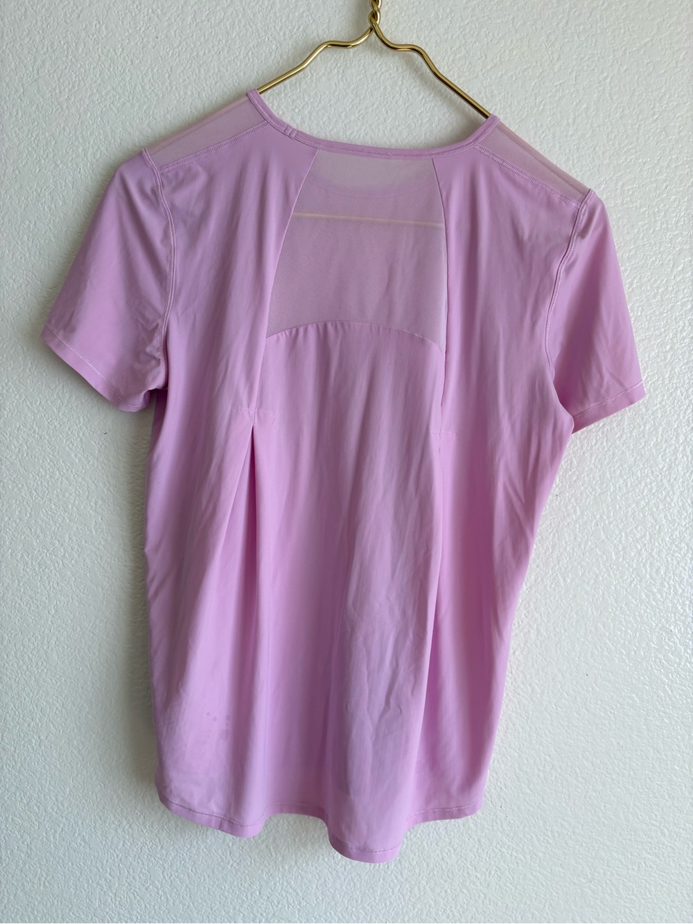 lululemon athletica Light Lilac Short Sleeve Mesh Panel Tee - Picture 2 of 5